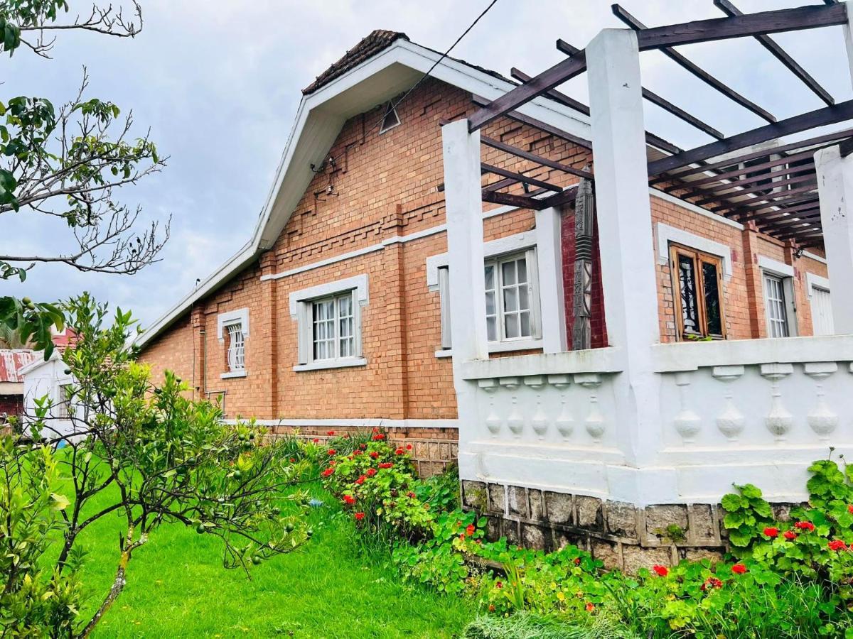 Bed&Breakfast Vanilla Анцирабе Экстерьер фото